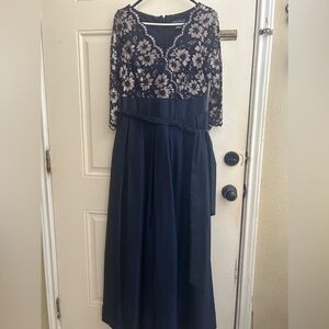 Jessica Howard Navy Dress with Ivory Lace Bodice and Three-Quarter Sleeves